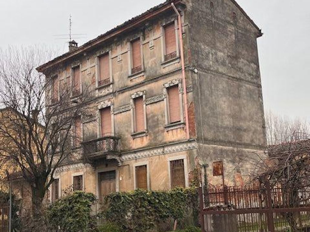 Vescovato villa da ristrutturare